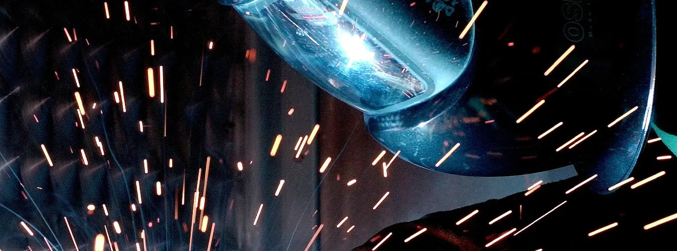 Banner showcasing HCL aftermarket cloud leading bus manufacturing system 